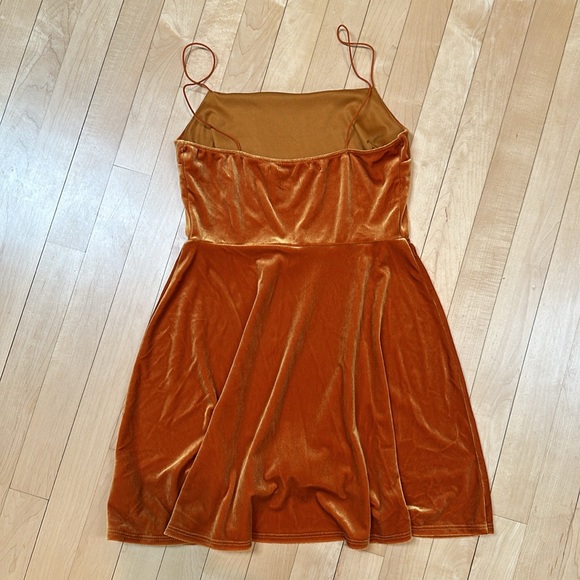 Urban Outfitters orange velvet mini slip dress - Picture 4 of 6